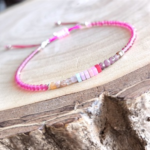 Pink karkötő, Ékszer, Karkötő, Bogyós karkötő, Ékszerkészítés, Gyöngyfűzés, gyöngyhímzés, MESKA