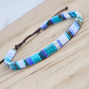 Selymes üveggyöngy karkötő - türkiz, Ékszer, Karkötő, Gyöngyös karkötő, Ékszerkészítés, Gyöngyfűzés, gyöngyhímzés, MESKA