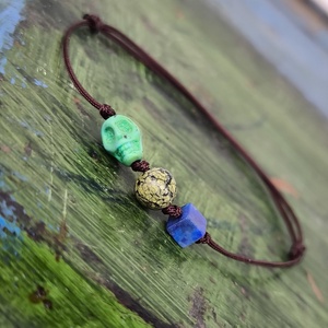 Koponya egyszál karkötő - ékszer - karkötő - karkötő medállal - Meska.hu