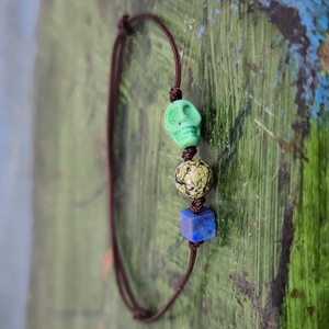 Koponya egyszál karkötő - ékszer - karkötő - karkötő medállal - Meska.hu