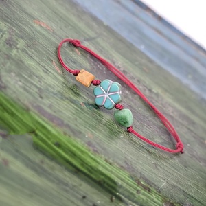 Virágos egyszál karkötő - Meska.hu