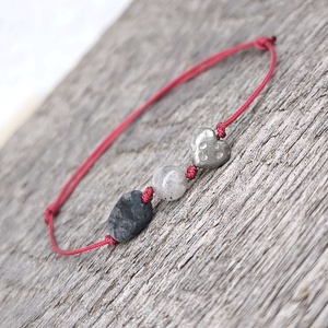 Szívecském egyszál karkötő, Ékszer, Karkötő, Karkötő medállal, Ékszerkészítés, Gyöngyfűzés, gyöngyhímzés, MESKA