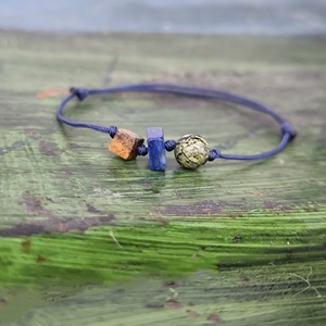 Ásvány egyszál karkötő, Ékszer, Karkötő, Karkötő medállal, Ékszerkészítés, Gyöngyfűzés, gyöngyhímzés, MESKA