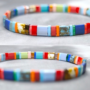 Selymes üveggyöngy karkötő - színes - ékszer - karkötő - gyöngyös karkötő - Meska.hu