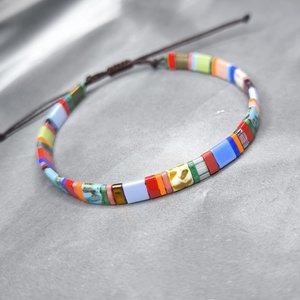 Selymes üveggyöngy karkötő - színes, Ékszer, Karkötő, Gyöngyös karkötő, Ékszerkészítés, Gyöngyfűzés, gyöngyhímzés, MESKA