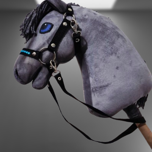 Hobby Horse Smokey  kötőfékkel kantárral. - játék & sport - plüssállat & játékfigura - ló - Meska.hu