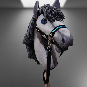 Hobby Horse Smokey  kötőfékkel kantárral. - játék & sport - plüssállat & játékfigura - ló - Meska.hu