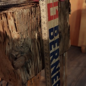 Rusztikus égetett fa asztali lámpa - egyedi kézműves gerendalámpa - otthon & életmód - lámpa - asztali lámpa - Meska.hu