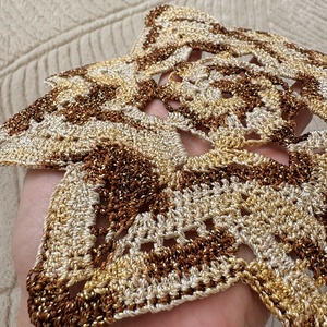 Horgolt Arany/barna színű csillogó terítő - otthon & életmód - lakástextil - abrosz, terítő - asztalközép terítő - Meska.hu