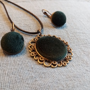 Sötétzöld bársony gomb fülbevaló és nyaklánc  - Meska.hu