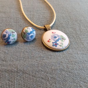 Kék virágos gomb fülbevaló és nyaklánc  - Meska.hu