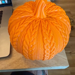 Dekoratív kötött mintás műanyag tök - otthon & életmód - dekoráció - halloween - halloweeni tök - Meska.hu