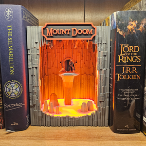 Gyűrűk Ura Világító Könyvszobor és könyvtámasz, Otthon & Életmód, Dekoráció, Asztal és polc dekoráció, Könyvtámasz, Mindenmás, MESKA