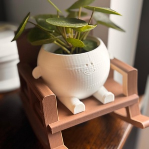 Hintázó Kis Ültető Köcsög Hintaszékben - otthon & életmód - dekoráció - virágdísz és tartó - cserép & kaspó - Meska.hu