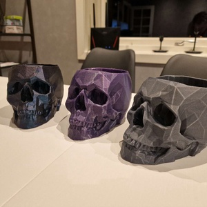 Koponyás Low Poly Ültető, Otthon & Életmód, Virágdekoráció, Virágtartó, Kaspó, Mindenmás, Dobd fel otthonod stílusát ezekkel az egyedi, modern koponya kaspókkal! 
Letisztult design, feltűnő..., MESKA