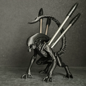 Alien Vs Predator Alienes Tolltartó Szobor - otthon & életmód - papír, írószer - tolltartó & ceruzatekercs - Meska.hu