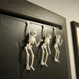 Vicces Csontvázas Lógó Lakásdekor - otthon & életmód - dekoráció - halloween - halloweeni figurák - Meska.hu