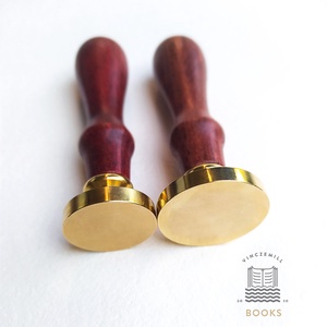 Monogramos pecsétnyomó  / Viaszpecsét kezdőbetűkkel / Esküvői bélyegző / Személyre szabott monogram - esküvő - meghívó & kártya - meghívó - Meska.hu