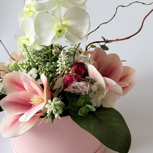 Tavaszi virágbox bonbonnal - otthon & életmód - dekoráció - asztal és polc dekoráció - asztaldísz - Meska.hu