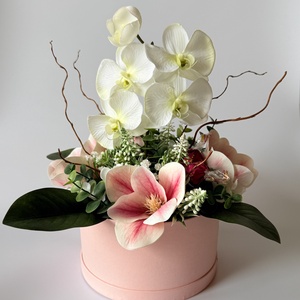 Tavaszi virágbox bonbonnal, Otthon & Életmód, Dekoráció, Asztal és polc dekoráció, Asztaldísz, Virágkötés, MESKA