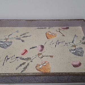 Vintage stílusú levendula-macaron mintás tálca fából - otthon & életmód - konyhafelszerelés, tálalás - tálalás - tálca - Meska.hu