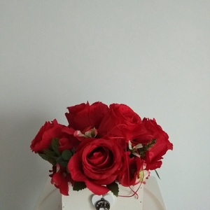 Virágbox / asztaldísz vintage piros selyem virágokkal  - otthon & életmód - dekoráció - virágdísz és tartó - virágbox, virágdoboz - Meska.hu