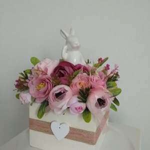 Húsvéti asztaldísz /virágbox kerámia nyuszival a vintage jegyében - otthon & életmód - dekoráció - Meska.hu