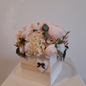 Virágbox / asztaldísz fa dobozban vintage  púder-bézs pasztell árnyalatokkal - otthon & életmód - dekoráció - virágdísz és tartó - virágbox, virágdoboz - Meska.hu