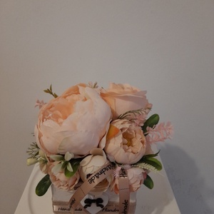 Virágbox / asztaldísz fehér fa dobozban vintage púder pasztell árnyalatokkal - otthon & életmód - dekoráció - virágdísz és tartó - virágbox, virágdoboz - Meska.hu