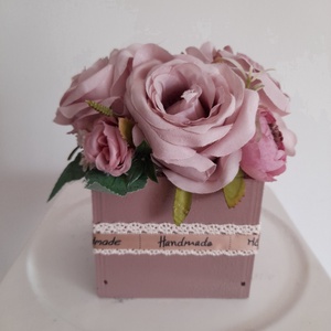 Virágbox / asztaldísz fa dobozban vintage   pasztell mályva árnyalatokkal, Otthon & Életmód, Dekoráció, Virágdísz és tartó, Virágbox, virágdoboz, Virágkötés, MESKA