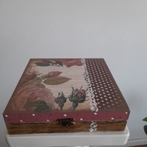  Vintage  stílusú nagy méretű  tároló doboz/ varrós doboz, Ékszer, Ékszertartó, Ékszerdoboz, Decoupage, transzfer és szalvétatechnika, Festett tárgyak, MESKA