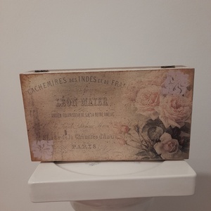  Vintage rózsás ékszertartó doboz/ varrós doboz, Otthon & Életmód, Konyhafelszerelés, tálalás, Konyhai tárolás, Tea & Kávé tárolás, Decoupage, transzfer és szalvétatechnika, Festett tárgyak, MESKA