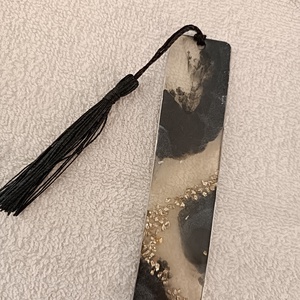 Könyvjelző műgyant�ból - könyv & zene - könyvjelző - Meska.hu