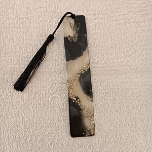 Könyvjelző műgyant�ból - könyv & zene - könyvjelző - Meska.hu