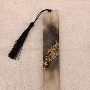 Könyvjelző műgyantàból, Könyv & Zene, Könyvjelző, , Pedagógusnapra,évzáróra szeretettel.
Epoxy gyantàból készült fekete színű,ezüst csillàmokkal díszit..., MESKA