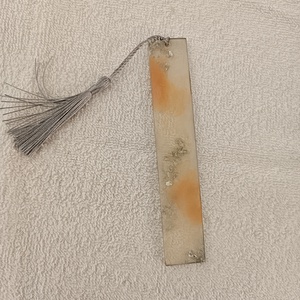 Könyvjelző műgyant�ból - könyv & zene - könyvjelző - Meska.hu