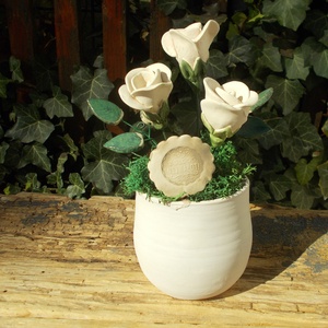 Rózsák kaspóban., Otthon & Életmód, Dekoráció, Asztal és polc dekoráció, Asztaldísz, Kerámia, Virágkötés, MESKA