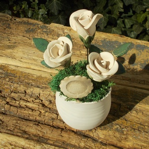 Rózsák kaspóban. - otthon & életmód - dekoráció - asztal és polc dekoráció - asztaldísz - Meska.hu Rózsák kaspóban. - otthon & életmód - dekoráció - asztal és polc dekoráció - asztaldísz - Meska.hu