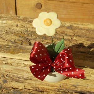 Virág kaspóban. - Meska.hu