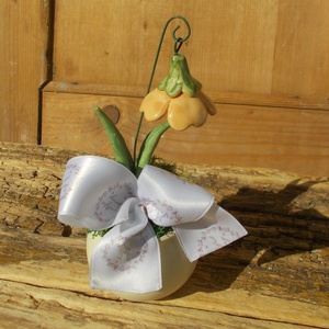 Virág kaspóban. - Meska.hu