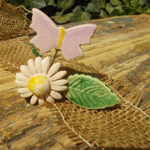 Rózsaszín  virág pillangóval - otthon & életmód - ház & kert - növény & veteményes - Meska.hu