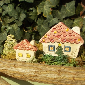 Apró házak fenyőfával, Otthon & Életmód, Ház & Kert, Kerti dísz, Kerámia, Szobrászat, MESKA