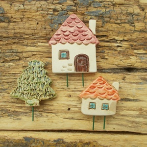 Apró házak fenyőfával - Meska.hu