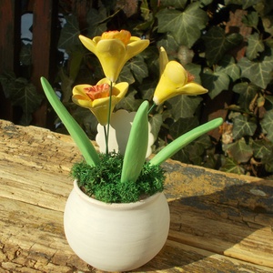 Nárciszok nőnapra - otthon & életmód - dekoráció - virágdekoráció - virágdíszek - virágdísz kaspóban - Meska.hu