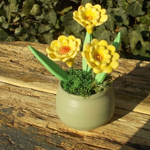 Tavaszi virágok kaspóban, Otthon & Életmód, Dekoráció, Virágdísz és tartó, Virágdíszek, Virágdísz kaspóban, Kerámia, MESKA