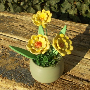 Tavaszi virágok kaspóban - otthon & életmód - dekoráció - virágdekoráció - virágdíszek - virágdísz kaspóban - Meska.hu