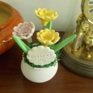 Asztaldísz nőnapra., Otthon & Életmód, Virágdekoráció, Virágdíszek, Virágdísz kaspóban, Kerámia, MESKA