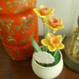 Asztaldísz nőnapra. - otthon & életmód - virágdekoráció - virágdíszek - virágdísz kaspóban - Meska.hu