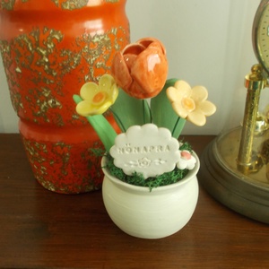 Asztaldísz nőnapra., Otthon & Életmód, Virágdekoráció, Virágdíszek, Virágdísz kaspóban, Kerámia, MESKA