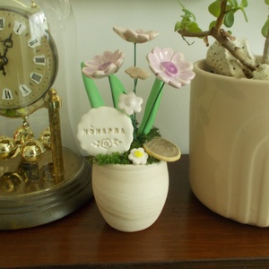 Asztaldísz nőnapra. - otthon & életmód - virágdekoráció - virágdíszek - virágdísz kaspóban - Meska.hu